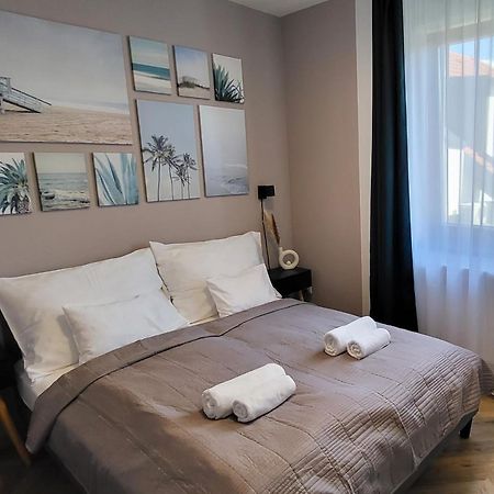 Dotis Apartman Tata Exterior photo