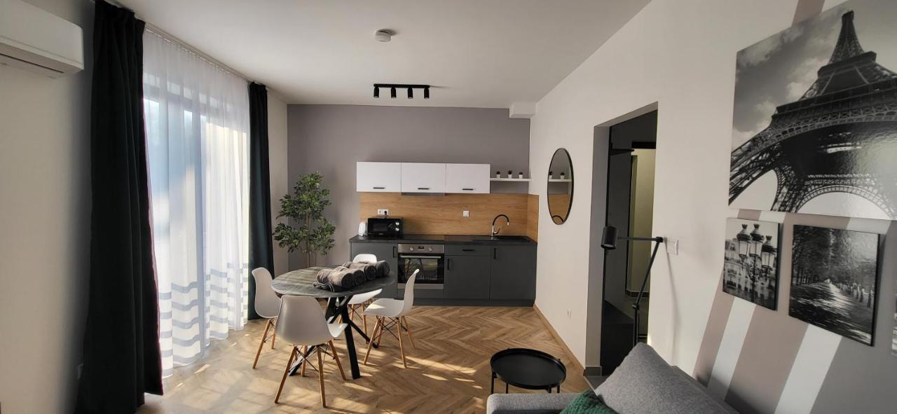 Dotis Apartman Tata Exterior photo