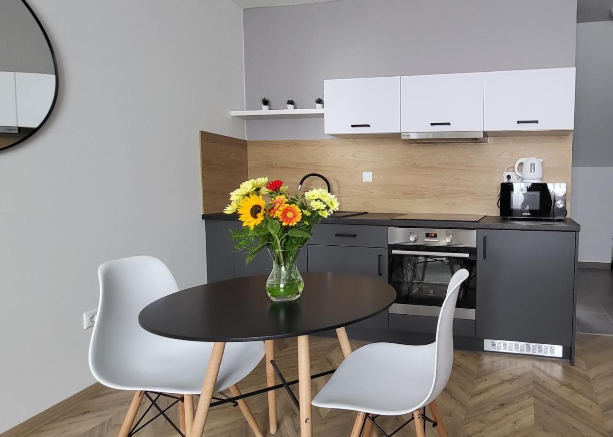 Dotis Apartman Tata Exterior photo